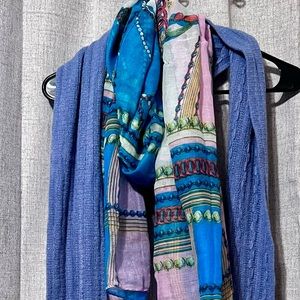 bundle of two scarves